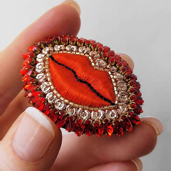 Red Lips Brooch