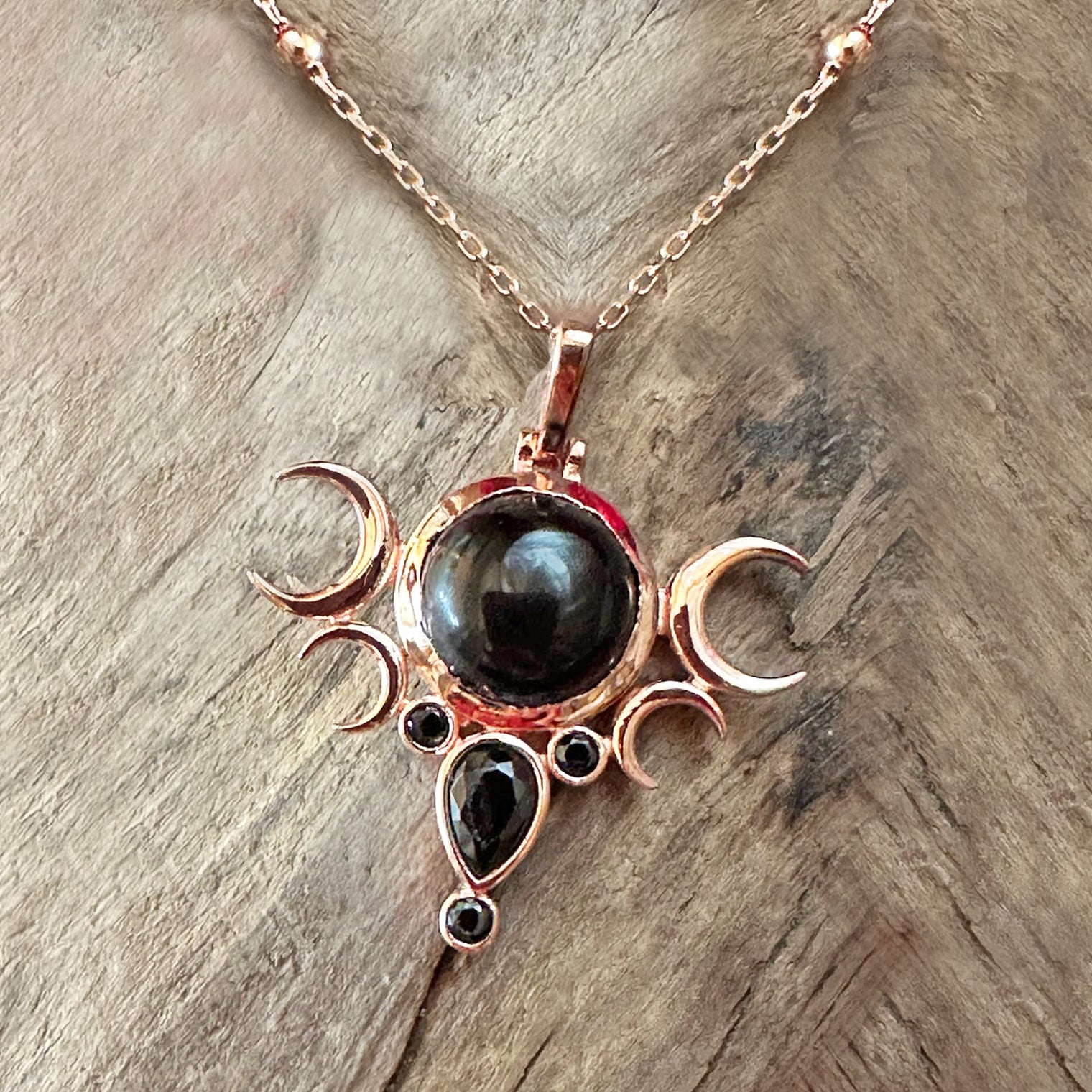 Five Moon Gold Necklace - Onyx