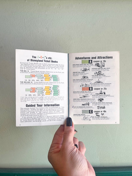 Disneyland Guide - Vintage 1971