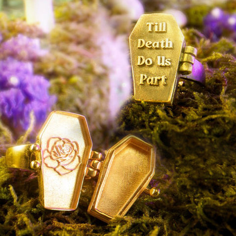 Golden Coffin Poison Ring