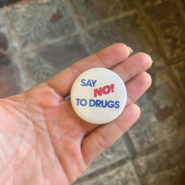 Vintage Ad & Slogan Buttons