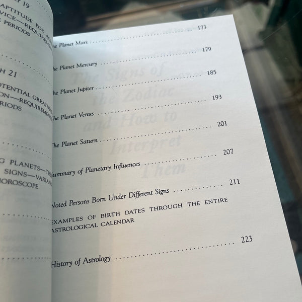 Astrology: Your Guide to the Stars - Vintage 1983