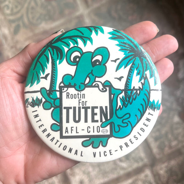 Vintage Funny & Strange Buttons