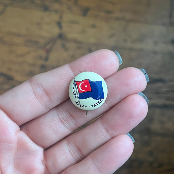 Vintage 1930's World Flag Buttons