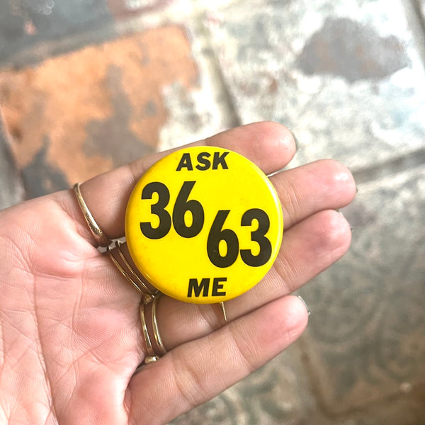 Vintage Ad & Slogan Buttons