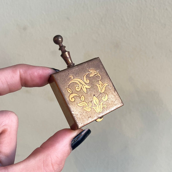 Floral Heart - Vintage Pocket Ashtray