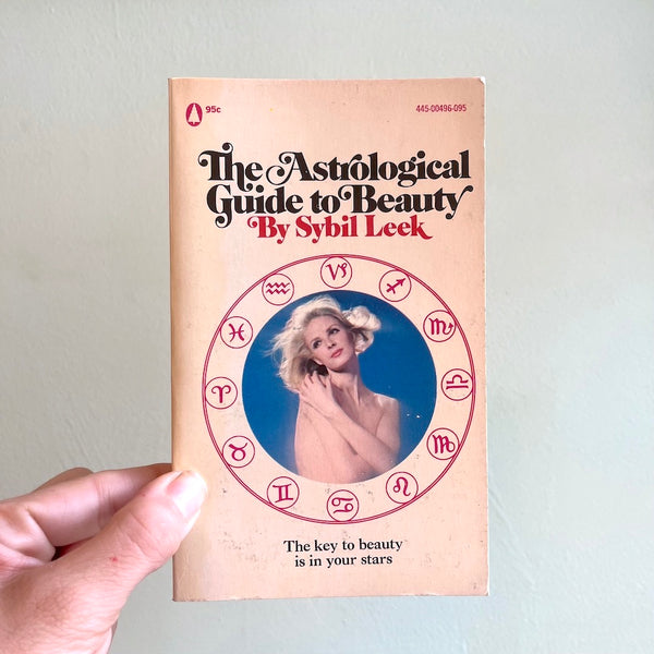 Astrological Guide To Beauty - Vintage 1973