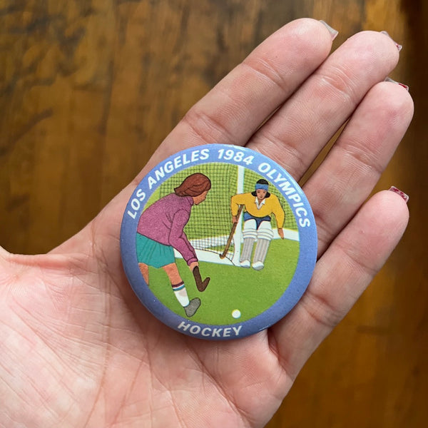 Vintage Los Angeles & Travel Souvenir Buttons