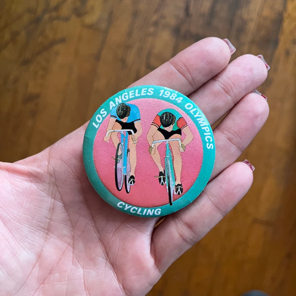 Vintage Los Angeles & Travel Souvenir Buttons