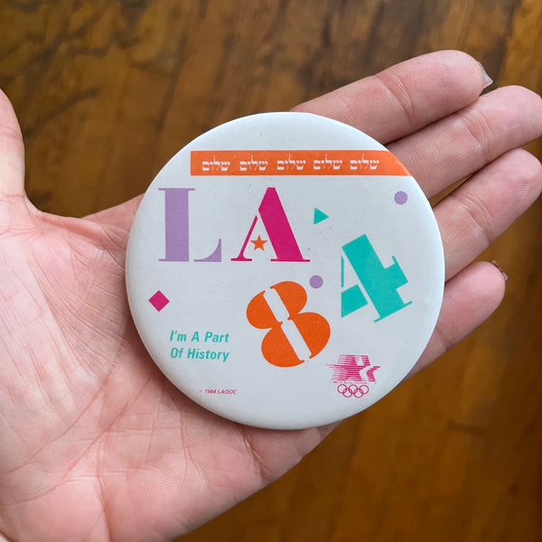 Vintage Los Angeles & Travel Souvenir Buttons