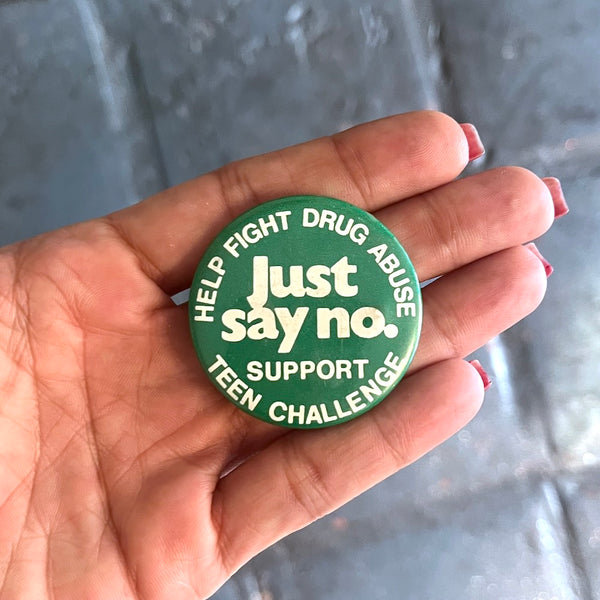 Vintage Ad & Slogan Buttons