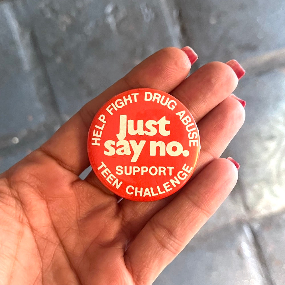 Vintage Ad & Slogan Buttons