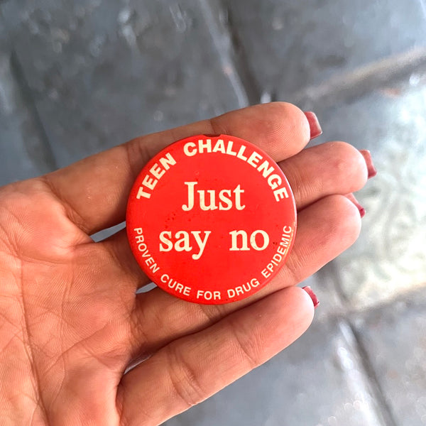 Vintage Ad & Slogan Buttons