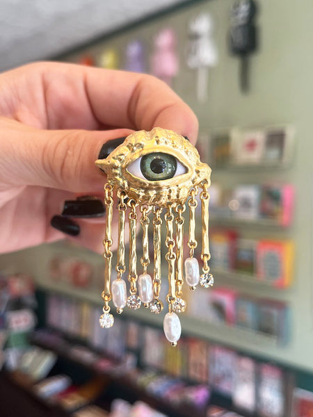 Joan's Magic Eye Earrings
