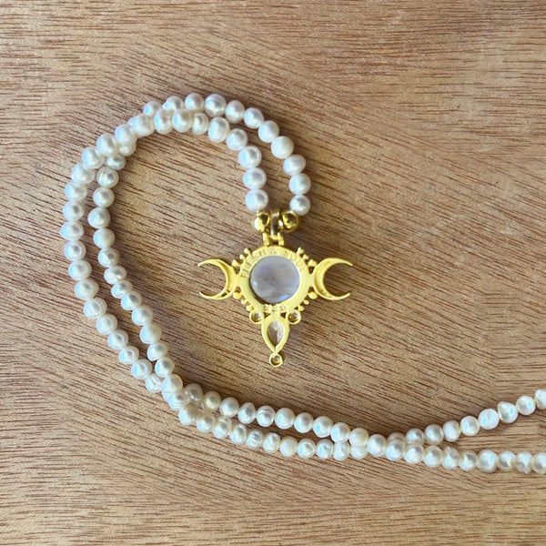 Five Moon Pearl Choker - Moonstone