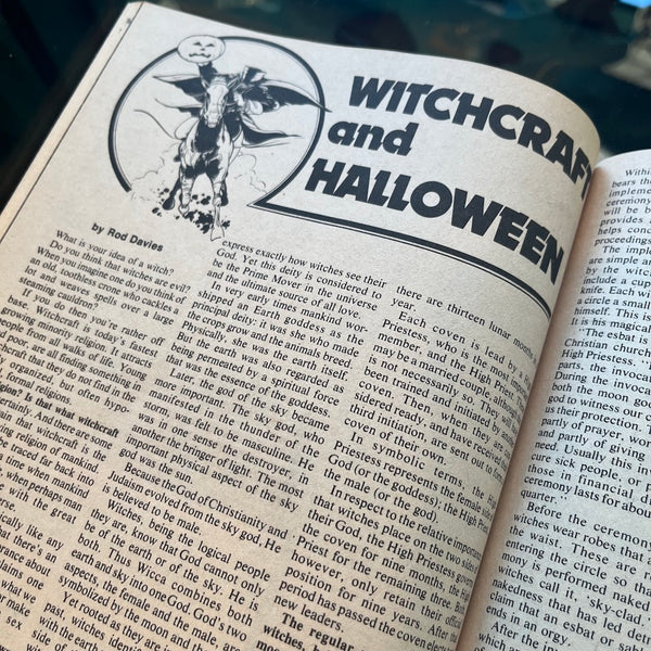 Midnight Horoscope Magazine - Vintage 1977
